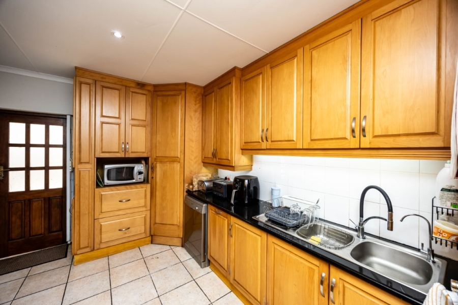 4 Bedroom Property for Sale in Beacon Bay Eastern Cape